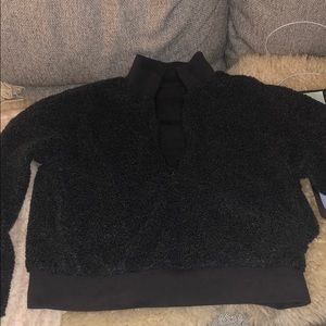 Fleece sweatshirt. Quarter zip